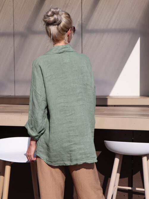 Roheline linane pluus suurte taskutega