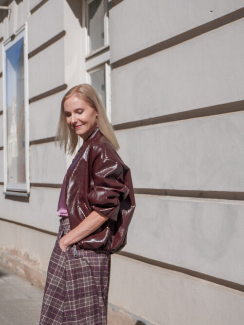Punane kunstnahast jakk - Image 3