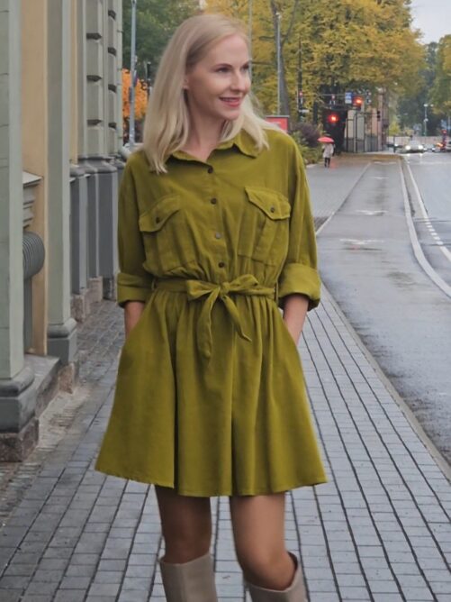 Lühike velvetine kleit