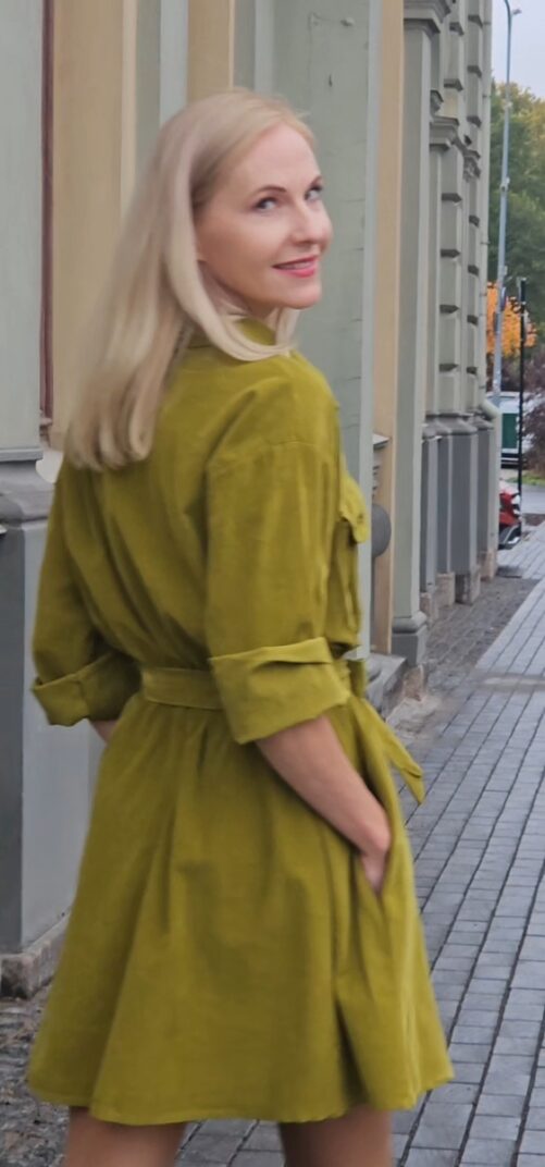 Lühike velvetine kleit - Image 3