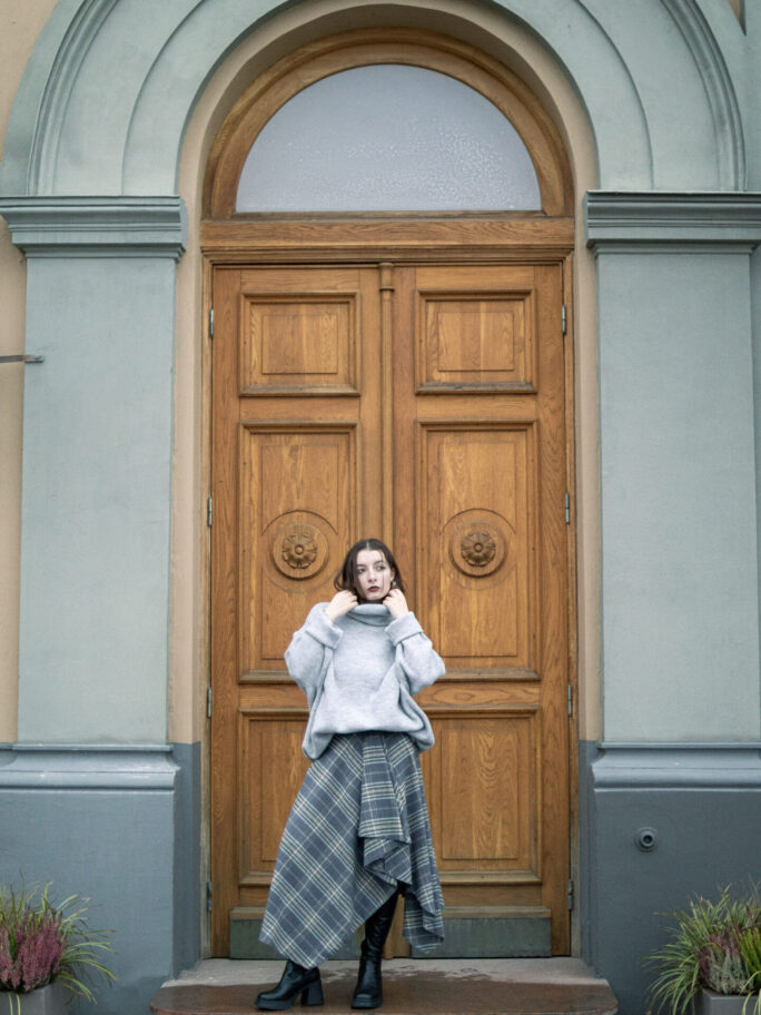 Avar kõrge kraega kampsun