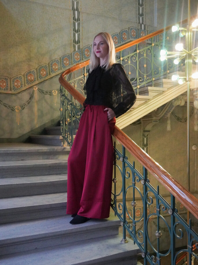 Laiad punased püksid