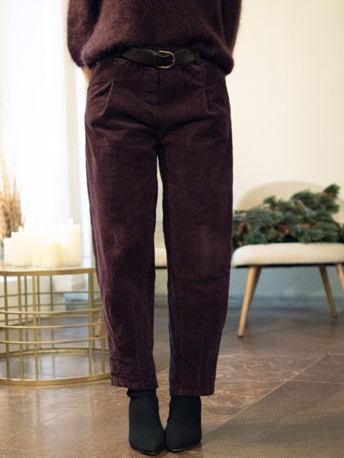 Ploomilillad velvet püksid