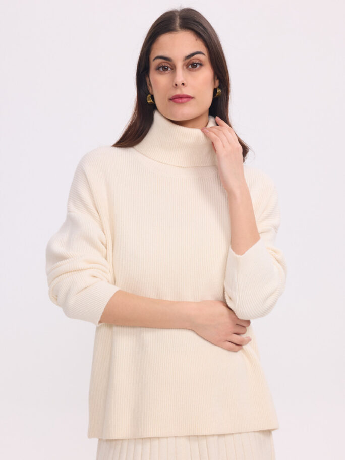 Kõrge kraega kampsun