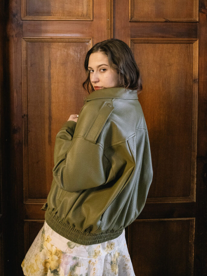 Roheline kunstnahast tagi