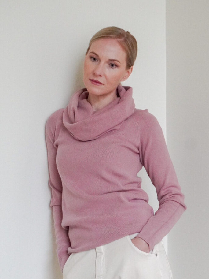 Roosa viskoosist pullover