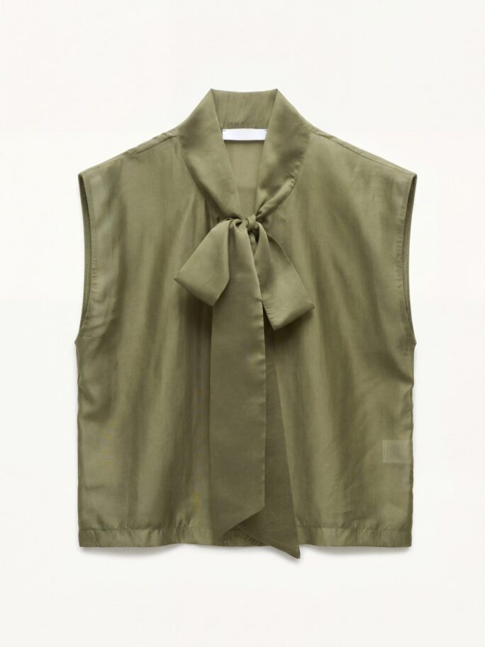 Roheline õhuline pluus